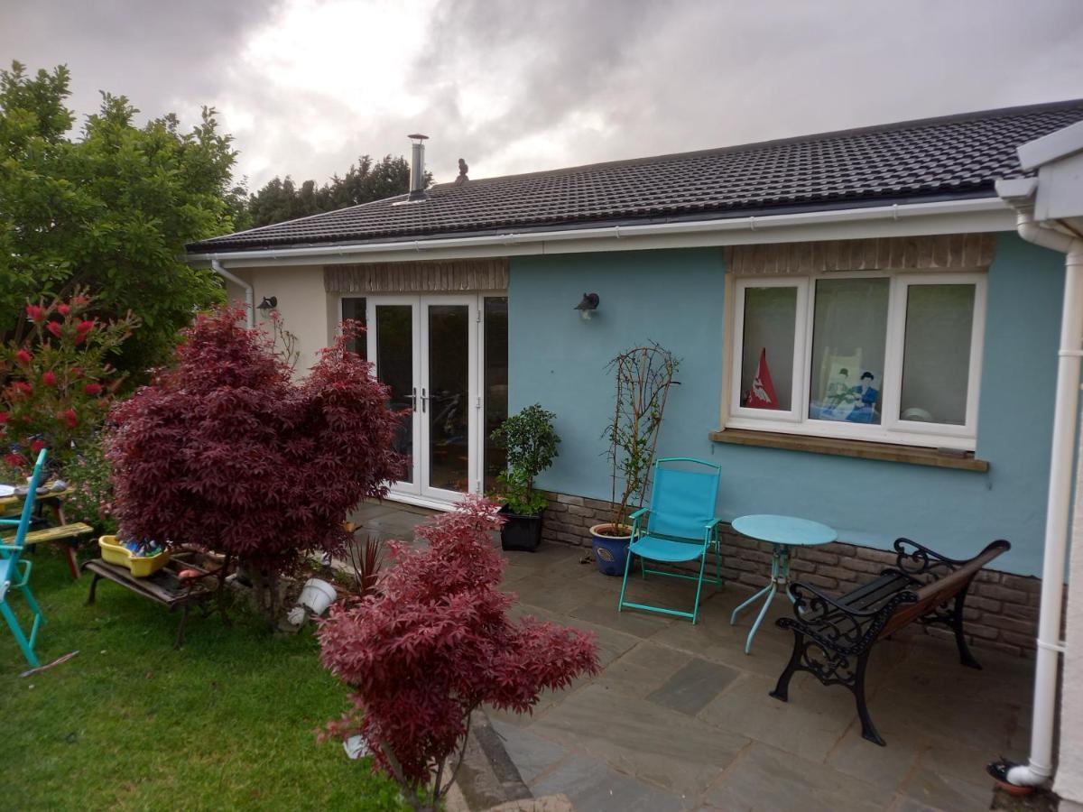 No 9 Manor Way Daire Carmarthen Dış mekan fotoğraf